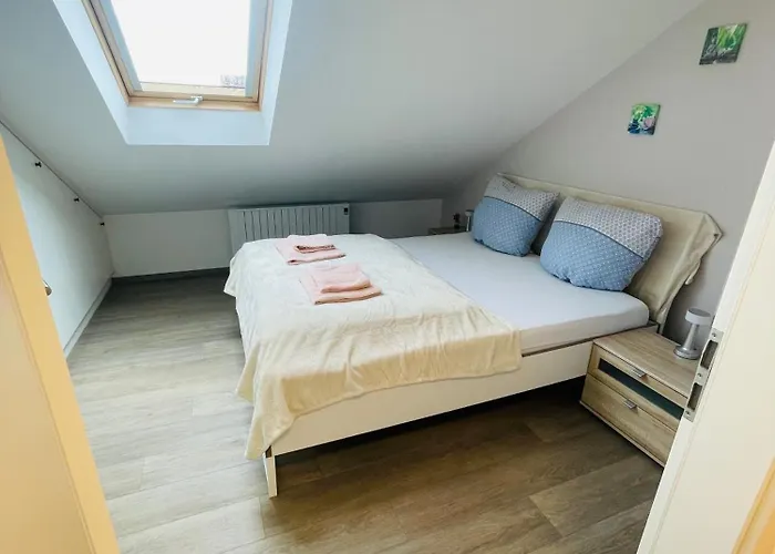 Klimatisierte In Seenaehe Daire Zulpich